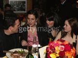 Роуз МакГован и Шеннен Доэрти на вечеринке 'Entertainment Weekly Hosts 10th Annual Academy Awards Viewing Party' 29 февраля 2004 года - 01
