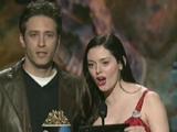 Роуз МакГован на MTV Movie Awards 1999 - 08